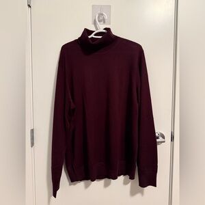 Uniqlo Maroon Turtleneck Longsleeve Sweater